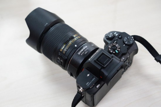 Commlite-Nikon-F-mount-to-Sony-E-mount-autofocus-adapter image2