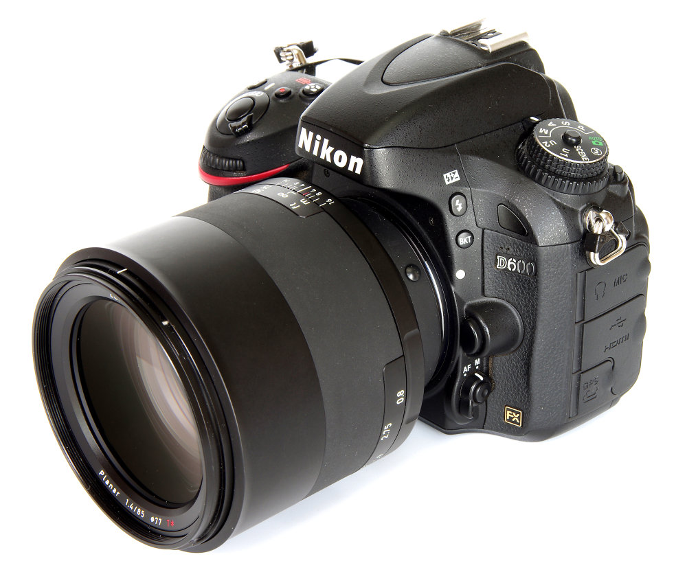 Zeiss Milvus 85mm F1.4 mounted on Nikon D600