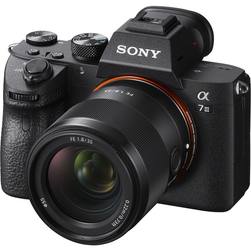 Sony FE 35mm F1.8 lens